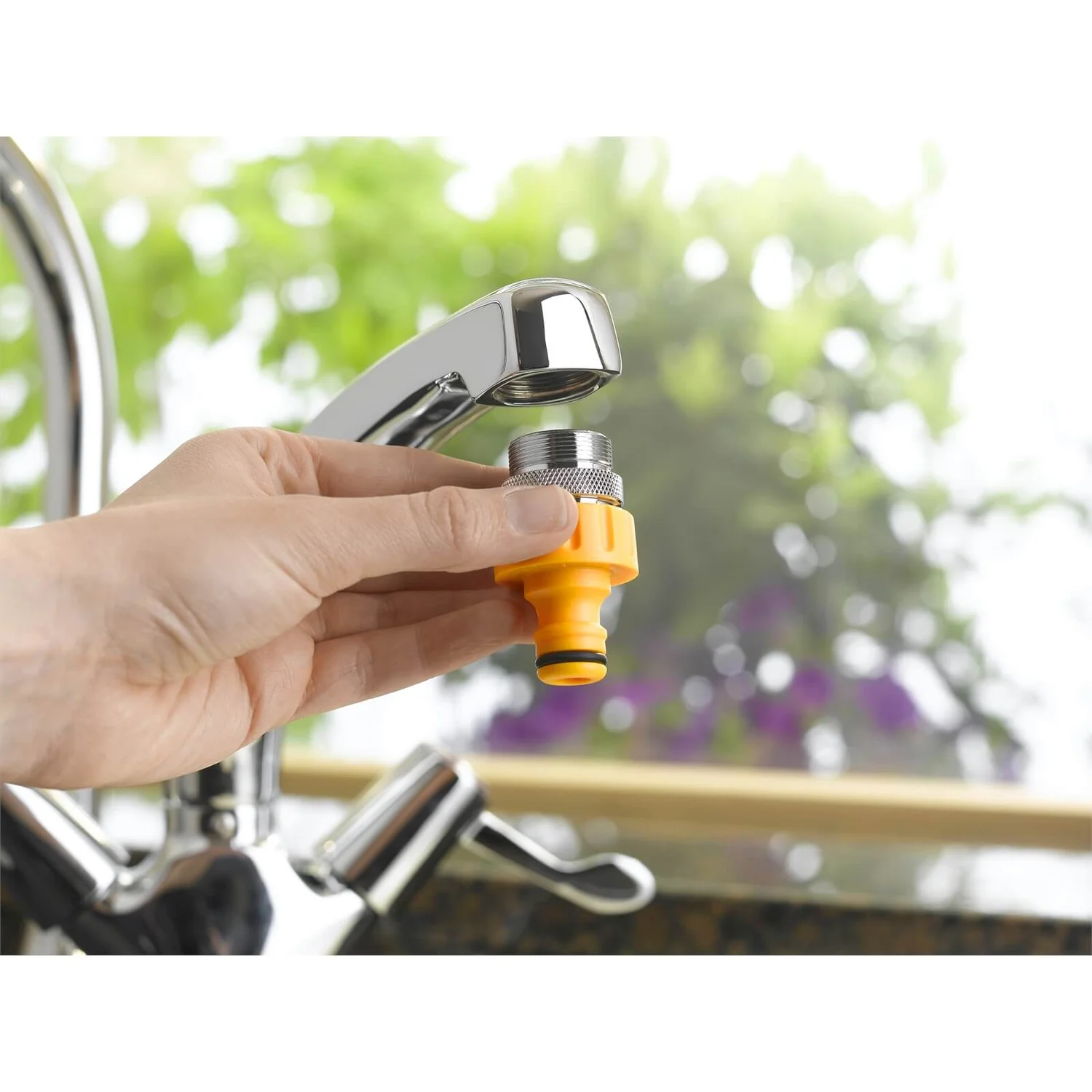 Hozelock Indoor Threaded Tap - Male - Image 3