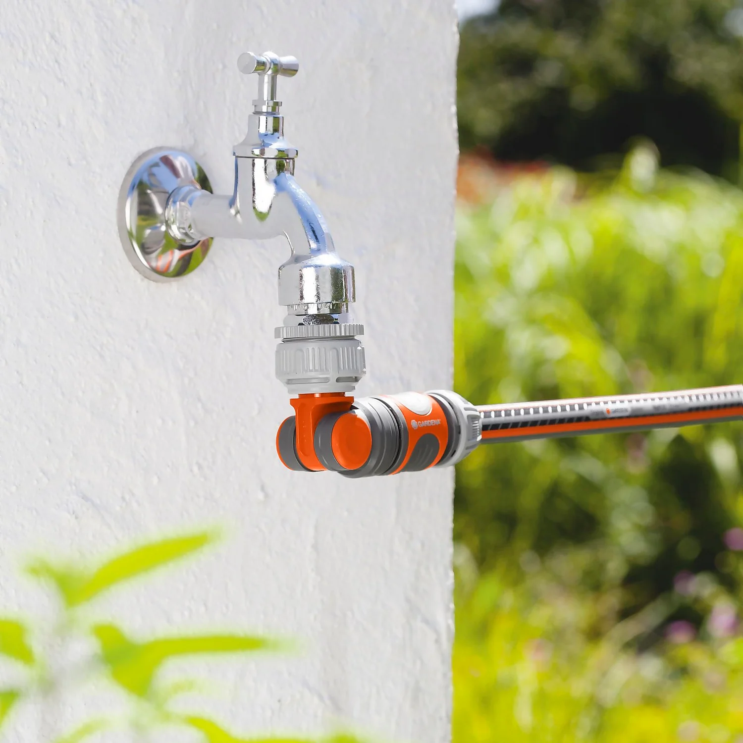 GARDENA Angled Tap Hose Pipe Connector - Image 2