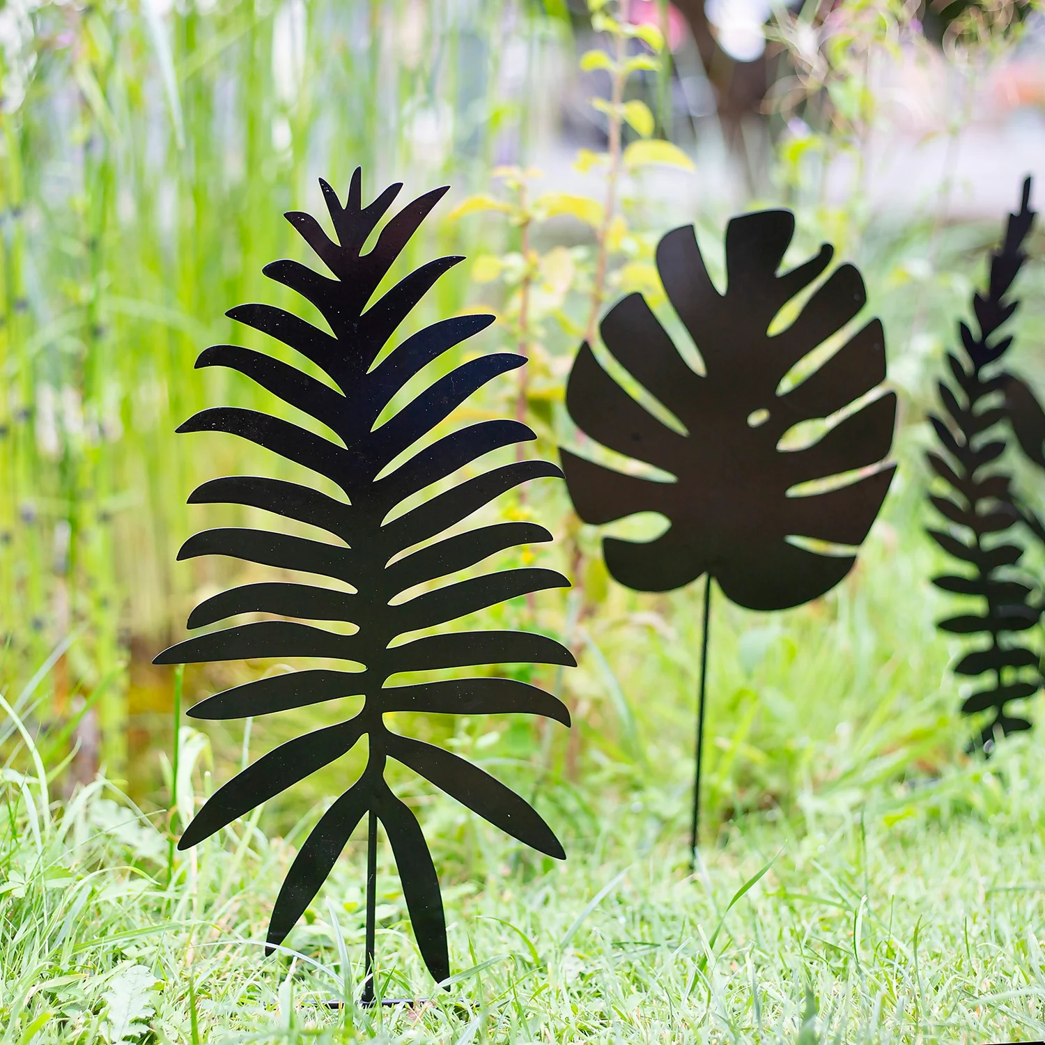 Jungle Black Ground Stakes - 45cm (Assorted Designs) - Image 10